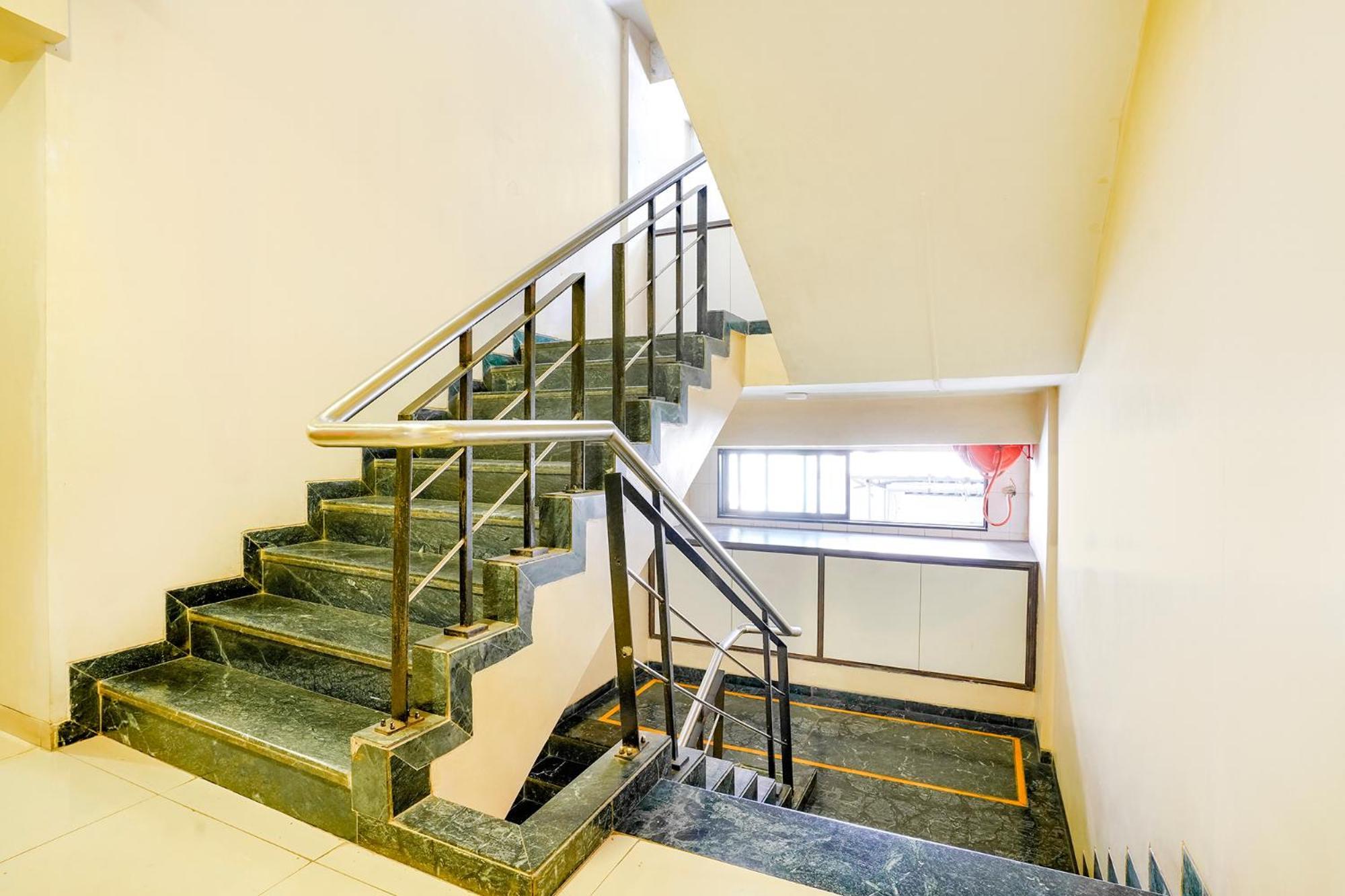 Hotel Kuber By WB Inn Navi Mumbai Exterior foto